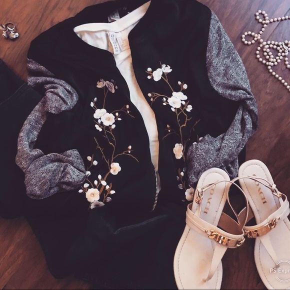 | BKE| Flower Sweater Jacket - Picture 4 of 4